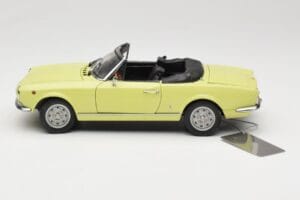 Fiat 124 Spider BS1 Geel Sun Star 1:18 4921 Metaal — afbeelding 4 van 8