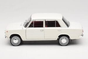 Fiat 124 Wit IXO 1:18 18CMC205OP Metaal — afbeelding 4 van 8
