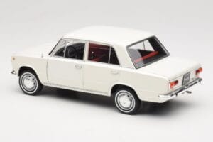 Fiat 124 Wit IXO 1:18 18CMC205OP Metaal — afbeelding 7 van 8