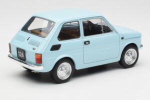 Fiat 126 Lichtblauw MCG 1:18 MCG18415 Metaal — afbeelding 2 van 6