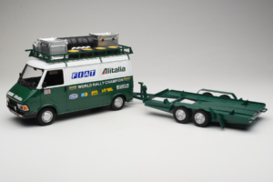 Fiat 242 Alitalia Rally Team Assistance With Trailer 1978 IXO 1:18 18CMC027WX Metaal