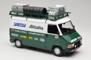 Fiat 242 Alitalia Rally Team Assistance With Trailer 1978 IXO 1:18 18CMC027WX Metaal — afbeelding 5 van 7