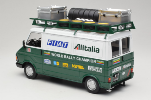Fiat 242 Alitalia Rally Team Assistance With Trailer 1978 IXO 1:18 18CMC027WX Metaal — afbeelding 6 van 7