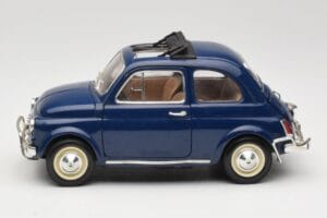 Fiat 500 L Blauw Bburago 1:18 3327 Metaal — afbeelding 4 van 8