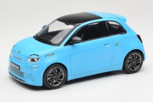 Abarth 500e Blauw IXO 1:18 MCG18499 Metaal