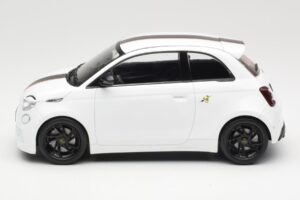 Abarth 500e Wit IXO 1:18 MCG18497 Metaal — afbeelding 3 van 6