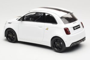 Abarth 500e Wit IXO 1:18 MCG18497 Metaal — afbeelding 5 van 6