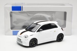 Abarth 500e Wit IXO 1:18 MCG18497 Metaal — afbeelding 6 van 6