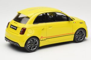 Abarth 500e Geel IXO 1:18 MCG18498 Metaal — afbeelding 2 van 6