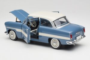 Ford Taunus 12M P2 Blauw Strepen Revell 1:18 08880-M1 Metaal — afbeelding 5 van 8
