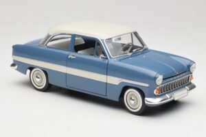 Ford Taunus 12M P2 Blauw Strepen Revell 1:18 08880-M1 Metaal — afbeelding 6 van 8