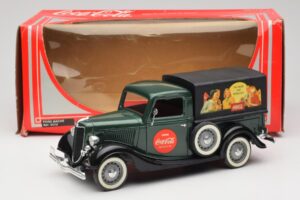 Ford Bache Coca-Cola Solido 1:18 9513 Metaal — afbeelding 8 van 8