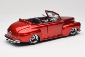 Ford Cabriolet Red Metallic Road Signature 1:18 30028 Metaal — afbeelding 3 van 8