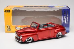 Ford Cabriolet Red Metallic Road Signature 1:18 30028 Metaal — afbeelding 8 van 8