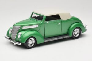 Ford Cabriolet Groen Road Signature 1:18 92239 Metaal