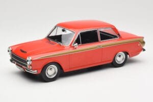 Ford Cortina Lotus Red & Gold Stripe MCG 1:18 MCG18532 Metaal