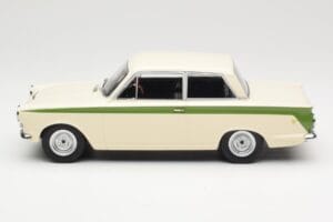 Ford Cortina Lotus White & Green Stripe MCG 1:18 MCG18434 Metaal — afbeelding 3 van 6