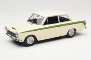 Ford Cortina Lotus White & Green Stripe MCG 1:18 MCG18434 Metaal