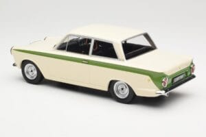 Ford Cortina Lotus White & Green Stripe MCG 1:18 MCG18434 Metaal — afbeelding 5 van 6