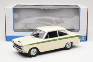 Ford Cortina Lotus White & Green Stripe MCG 1:18 MCG18434 Metaal — afbeelding 6 van 6