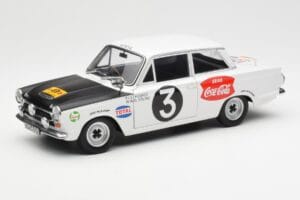 Ford Cortina Mk1 #3 P. Hughes / B. Young African Safari Rally 1964 AUTOart 1:18 86428 Metaal