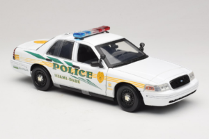 Ford Crown Victoria Police Interceptor CSI Miami GreenLight 1:18 13514 Metaal — afbeelding 4 van 6