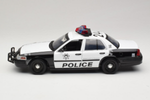 Ford Crown Victoria Police Interceptor The Hangover Movie Greenlight 1:18 12911 Metaal — afbeelding 3 van 6