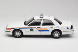 Ford Crown Victoria RCMP Police Car AUTOart 1:18 72706 Metaal — afbeelding 4 van 8
