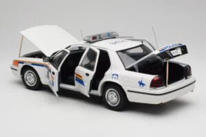 Ford Crown Victoria RCMP Police Car AUTOart 1:18 72706 Metaal — afbeelding 5 van 8
