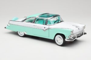 Ford Crown Victoria Seafoam Groen & Wit Road Legends 1:18 92138 Metaal — afbeelding 5 van 7