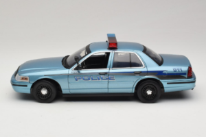 Ford Crown Victoria Police Cruiser Twilight Blue Greenlight 1:18 1643 Metaal — afbeelding 4 van 8