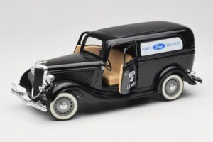 Ford Delivery Truck Ford Parts Zwart Solido 1:18 8417 Metaal — afbeelding 3 van 8