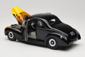 Ford Deluxe Hot Rod Zwart Universal Hobbies 1:18 6002 Metaal — afbeelding 5 van 8