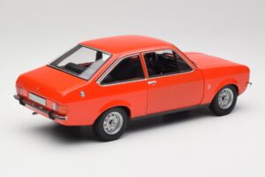 Ford Escort Mk2 Signal Orange Minichamps 1:18 150084100 Metaal — afbeelding 3 van 8