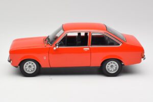 Ford Escort Mk2 Signal Orange Minichamps 1:18 150084100 Metaal — afbeelding 4 van 8