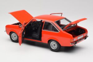 Ford Escort Mk2 Signal Orange Minichamps 1:18 150084100 Metaal — afbeelding 5 van 8