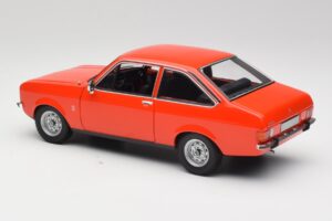 Ford Escort Mk2 Signal Orange Minichamps 1:18 150084100 Metaal — afbeelding 7 van 8