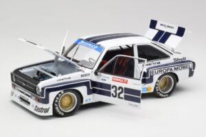 Ford Escort II RS1800 #32 K. Ludwig Nürburgring Winner 1976 Minichamps 1:18 100768432 Metaal — afbeelding 2 van 8