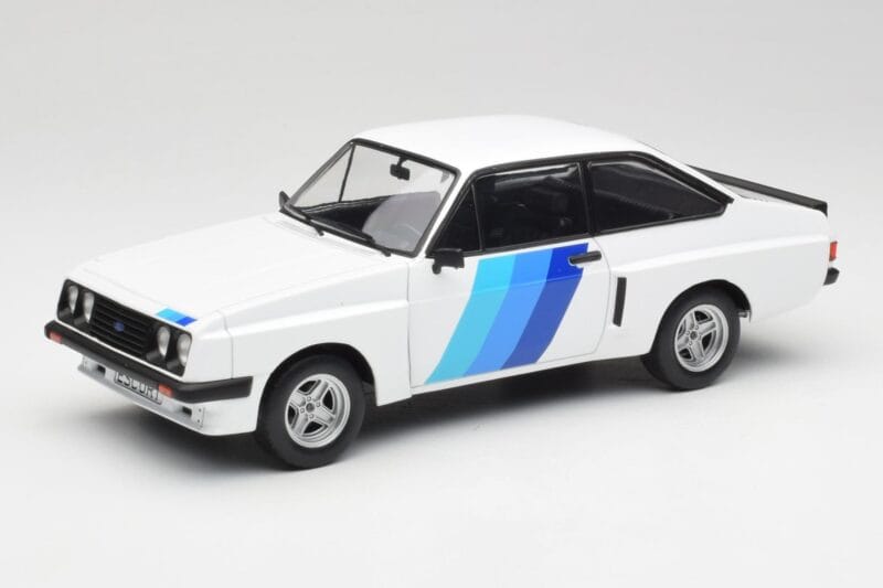 Ford Escort Mk2 RS 2000 X-Pack Diamond Wit & Blauw Decor MCG 1:18 MCG18351 Metaal