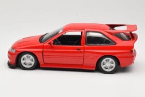 Ford Escort Mk5 RS Cosworth Rood UT Models 1:18 180082102 Metaal — afbeelding 4 van 8