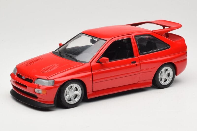 Ford Escort Mk5 RS Cosworth Rood UT Models 1:18 180082102 Metaal