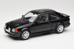 Ford Escort Mk4 RS Turbo S2 Zwart MCG 1:18 MCG18546 Metaal