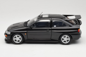 Ford Escort RS Cosworth Black Metallic Minichamps 1:18 150089020 Metaal — afbeelding 4 van 8