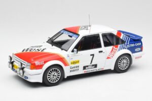 Ford Escort RS Turbo #7 Lotto Haspengouw Rally 1985 MCG 1:18 MCG18421 Metaal