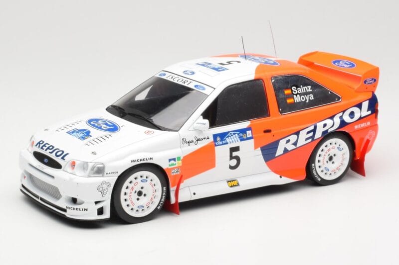 Ford Escort WRC #5 C. Sainz / L. Moya Winner Acropolis Rally 1997 IXO 1:18 18RMC172A Metaal