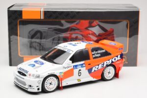 Ford Escort WRC #6 A. Schwarz / M. Giraudet Acropolis Rally 1997 IXO 1:18 18RMC172B Metaal — afbeelding 6 van 6