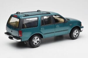 Ford Expedition XLT Groen Metallic UT Models 1:18 22717 Metaal — afbeelding 3 van 8