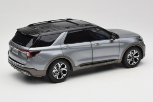 Ford Explorer Grijs OEM 1:18 FORD2020 Metaal — afbeelding 3 van 8