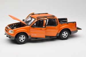 Ford Explorer Sport Trac Oranje Maisto 1:18 536891G Metaal — afbeelding 2 van 8