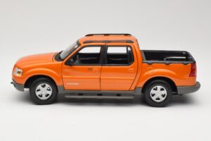 Ford Explorer Sport Trac Oranje Maisto 1:18 536891G Metaal — afbeelding 4 van 8